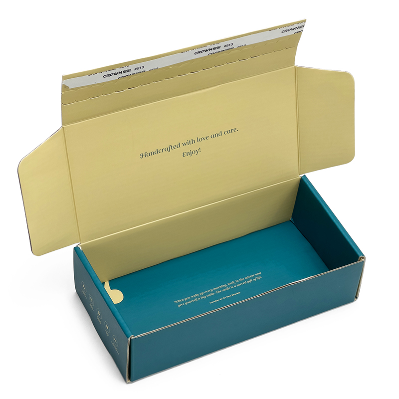 Custom Corrugated Box Shipping Box for Clothing with Self Adhesive